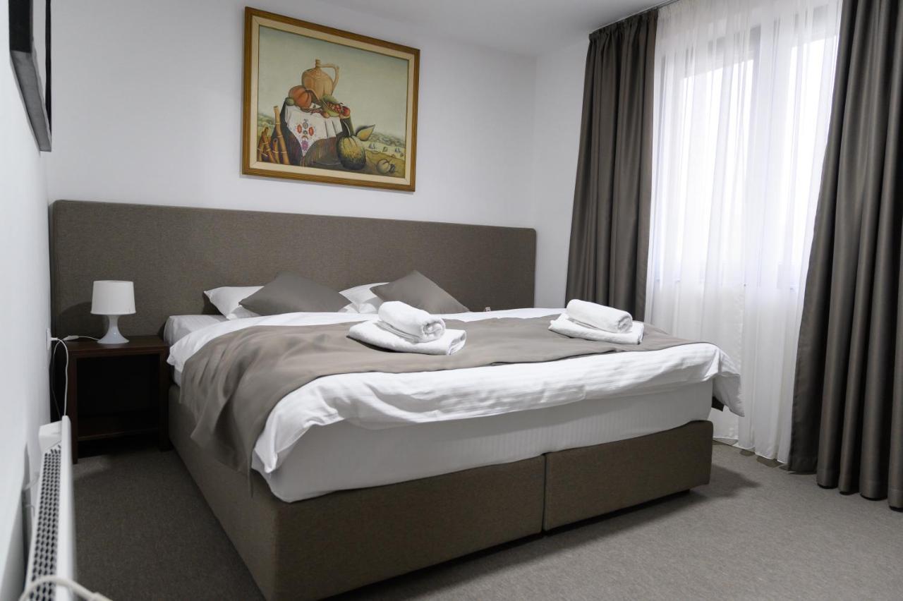 Jezero Kudrec Hotel Smederevska Palanka Ngoại thất bức ảnh