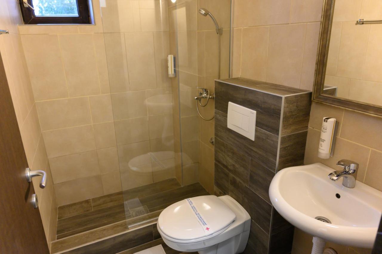 Jezero Kudrec Hotel Smederevska Palanka Ngoại thất bức ảnh